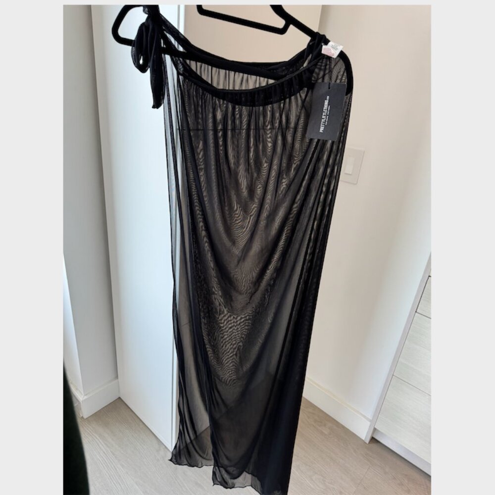 NWT Pretty Little Thing Women's Black Tie Side Maxi Beach Sarong Size M. - Picture 2 of 8